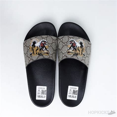 gucci gg tiger slides